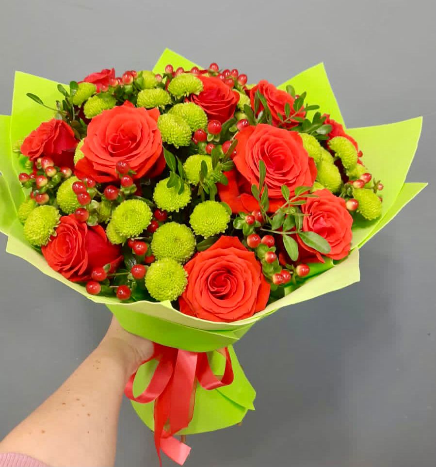 Букет цветов из: Хризантемы и Розы в Сасыколи