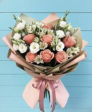 Букет цветов из:  Розы, Альстромерии и Лизиантусы в Сасыколи