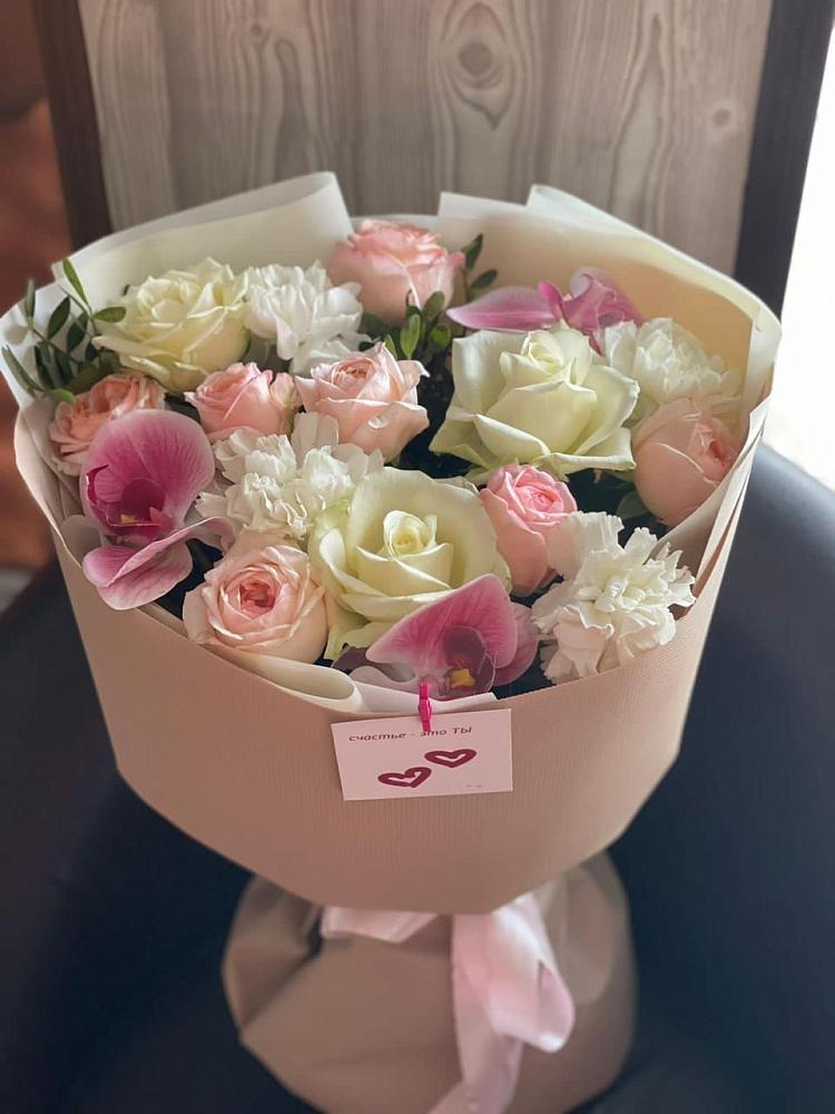 Букет цветов из: Орхидеи, Розы и Гвоздики в Сасыколи