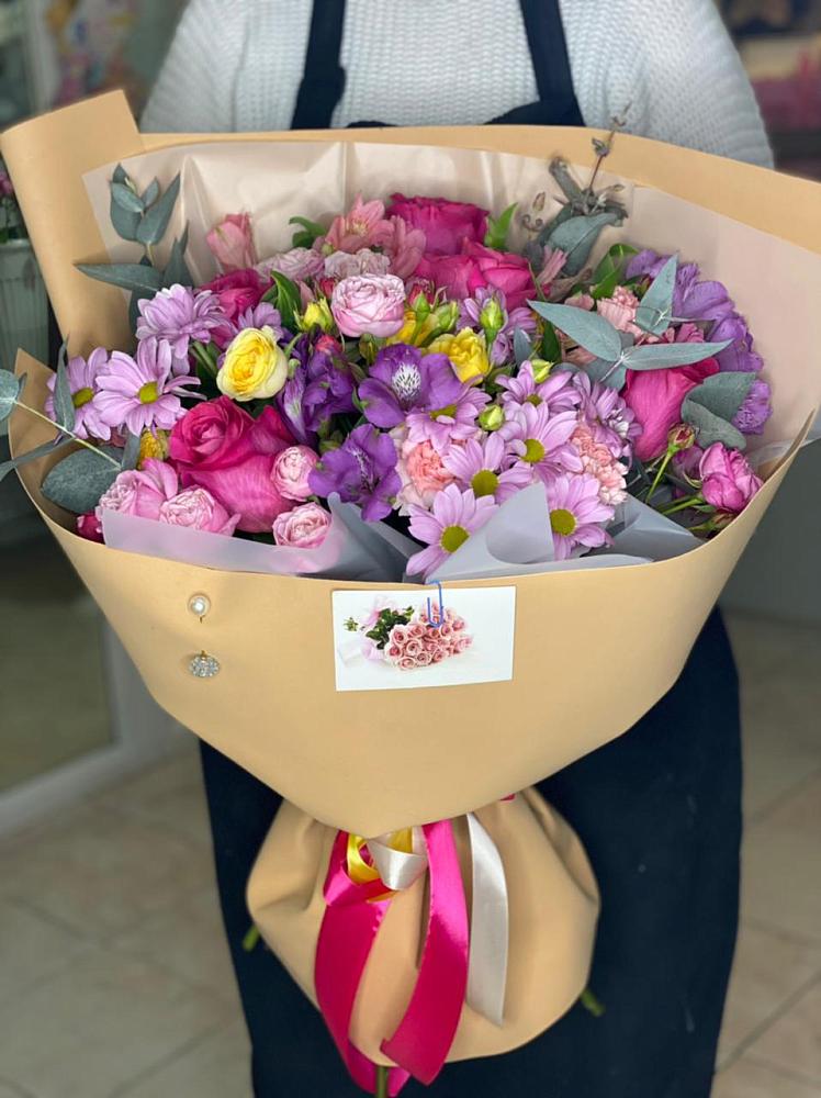 Букет цветов из: Хризантемы, Гвоздики и Альстромерии в Сасыколи