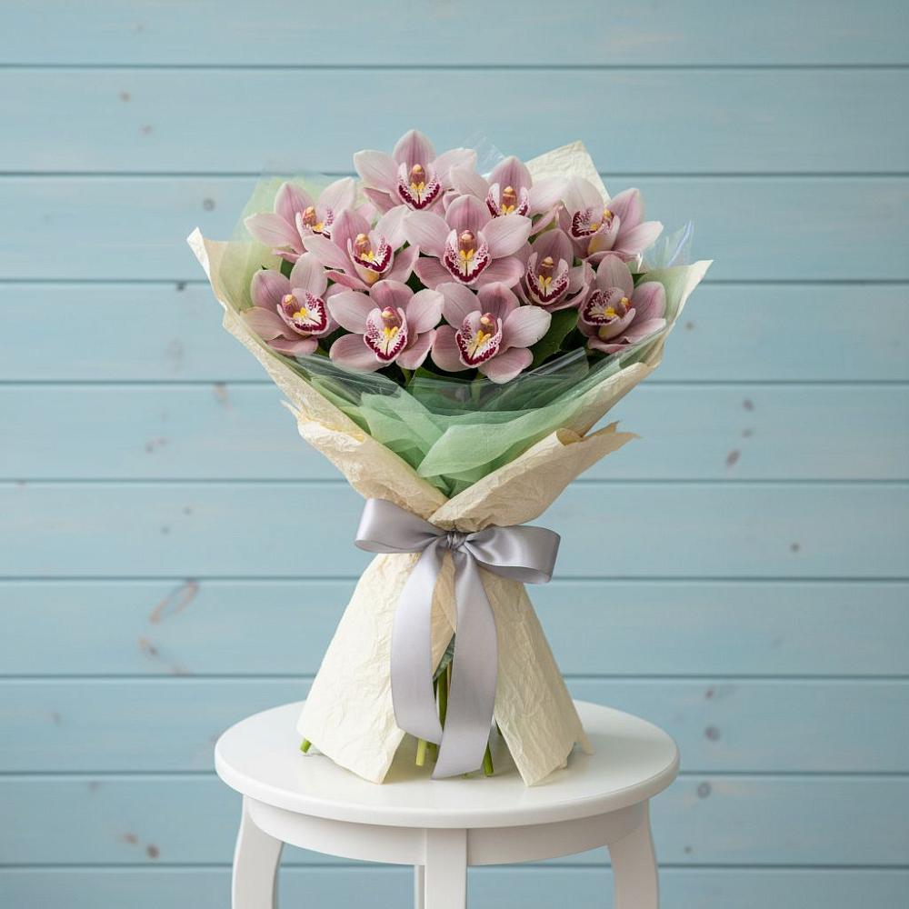 Букет цветов из: Орхидеи и Розы в Сасыколи