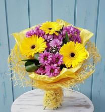 Букет цветов из:  Хризантемы и Герберы в Сасыколи