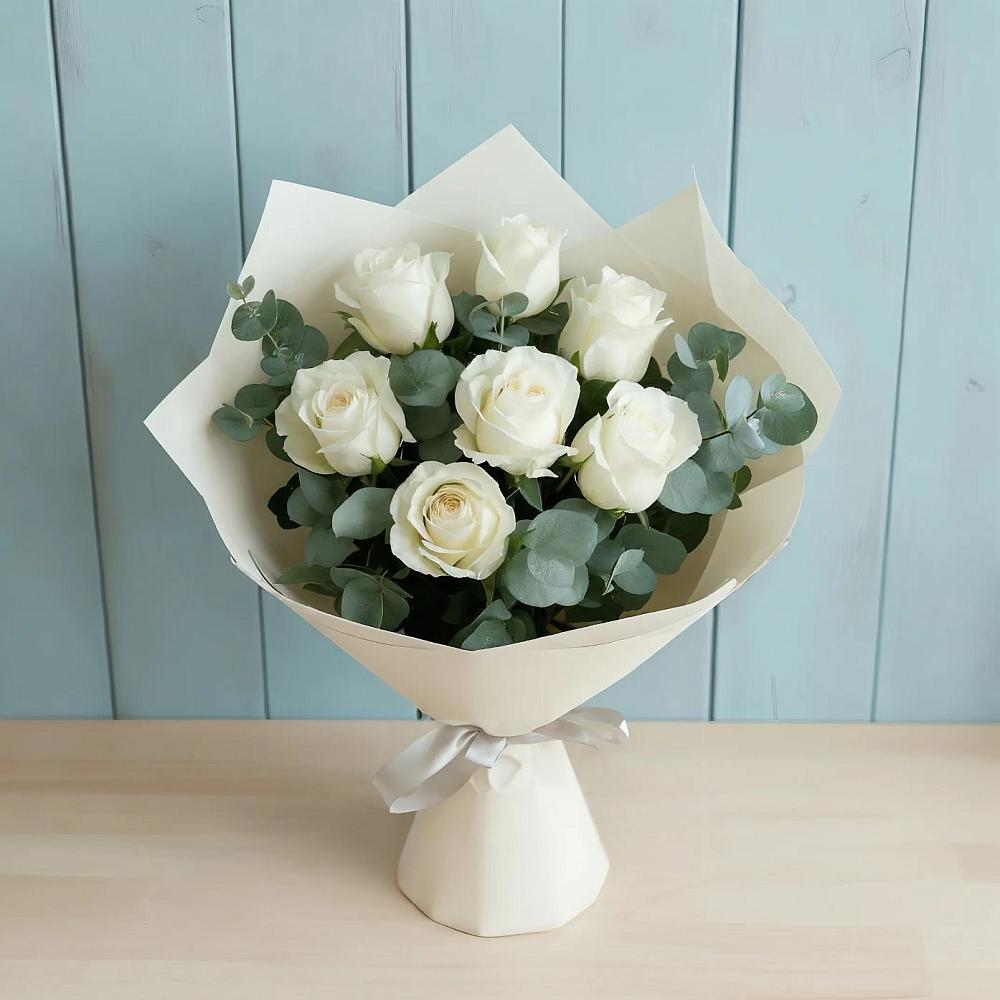Букет Белые розы в Эвкалипте в Сасыколи