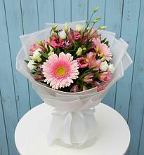 Букет цветов из:  Герберы, Альстромерии и Лизиантусы в Сасыколи