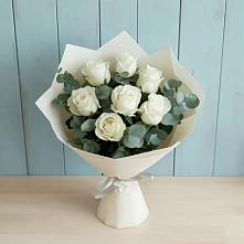 Букет Белые розы в Эвкалипте в Сасыколи