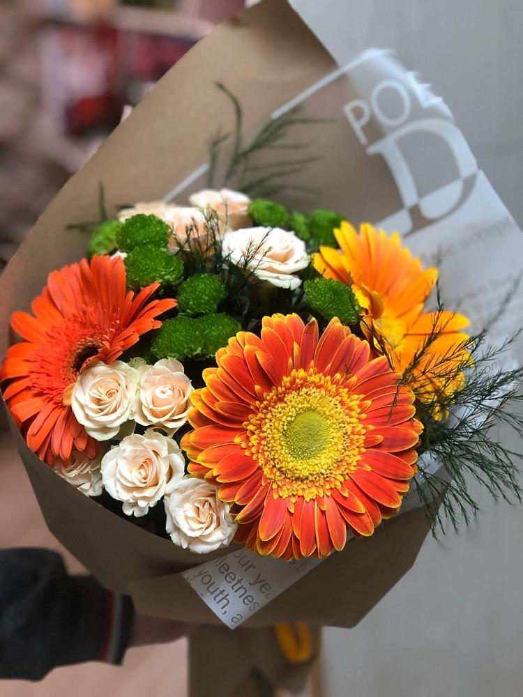 Букет цветов из: Герберы, Хризантемы и Розы в Сасыколи