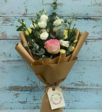 Букет цветов из:  Розы и Лизиантусы в Сасыколи