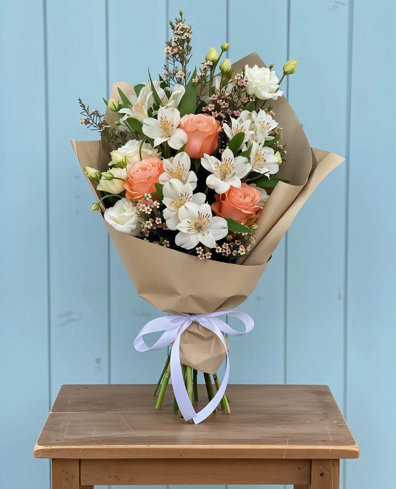 Букет цветов из: Альстромерии, Лизиантусы, Розы и Хризантемы в Сасыколи