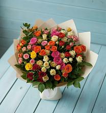 Букет Микс из разноцветных кустовых роз в Сасыколи