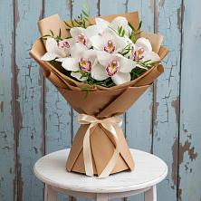Букет цветов из:  Орхидеи и Розы в Сасыколи