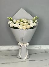 Букет цветов из:  Розы и Лизиантусы в Сасыколи